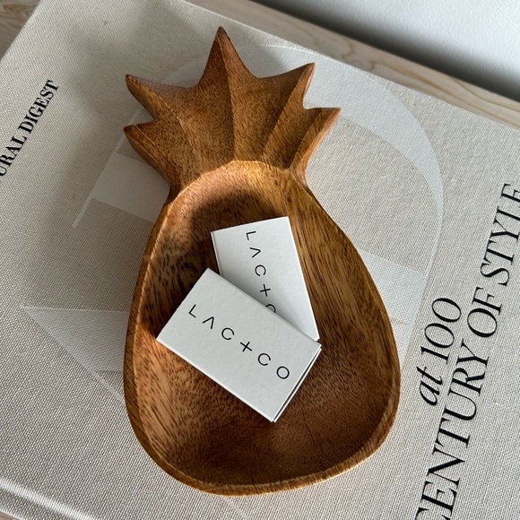 NEW Anthropologie made in Bali wooden pineapple 🍍 catch all bowl decor - Picture 1 of 2